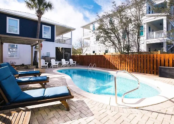 12 C Breeze Private Pool Sleeps 16 Near Rosemary