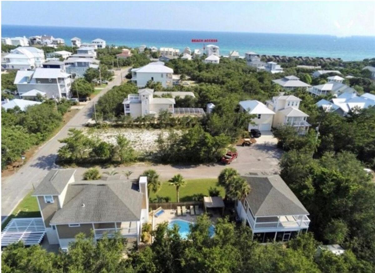Holiday home 12 C Breeze Private Pool Sleeps 16 Near Rosemary